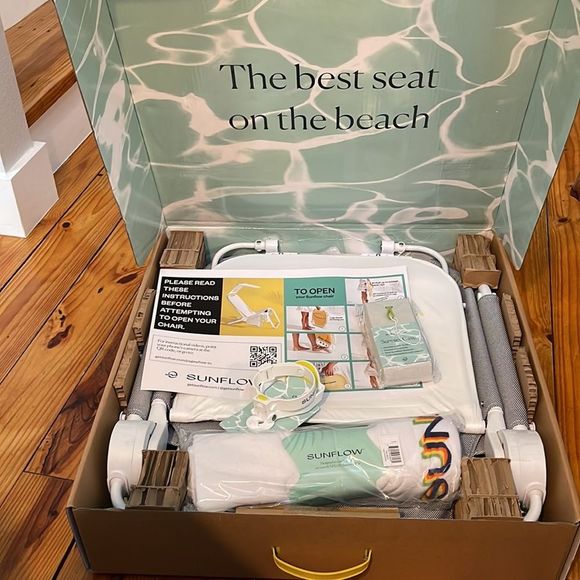 NWT SUNFLOW THE BEACH BUNDLE - Beach Chair and Accessories - Picture 10 of 12
